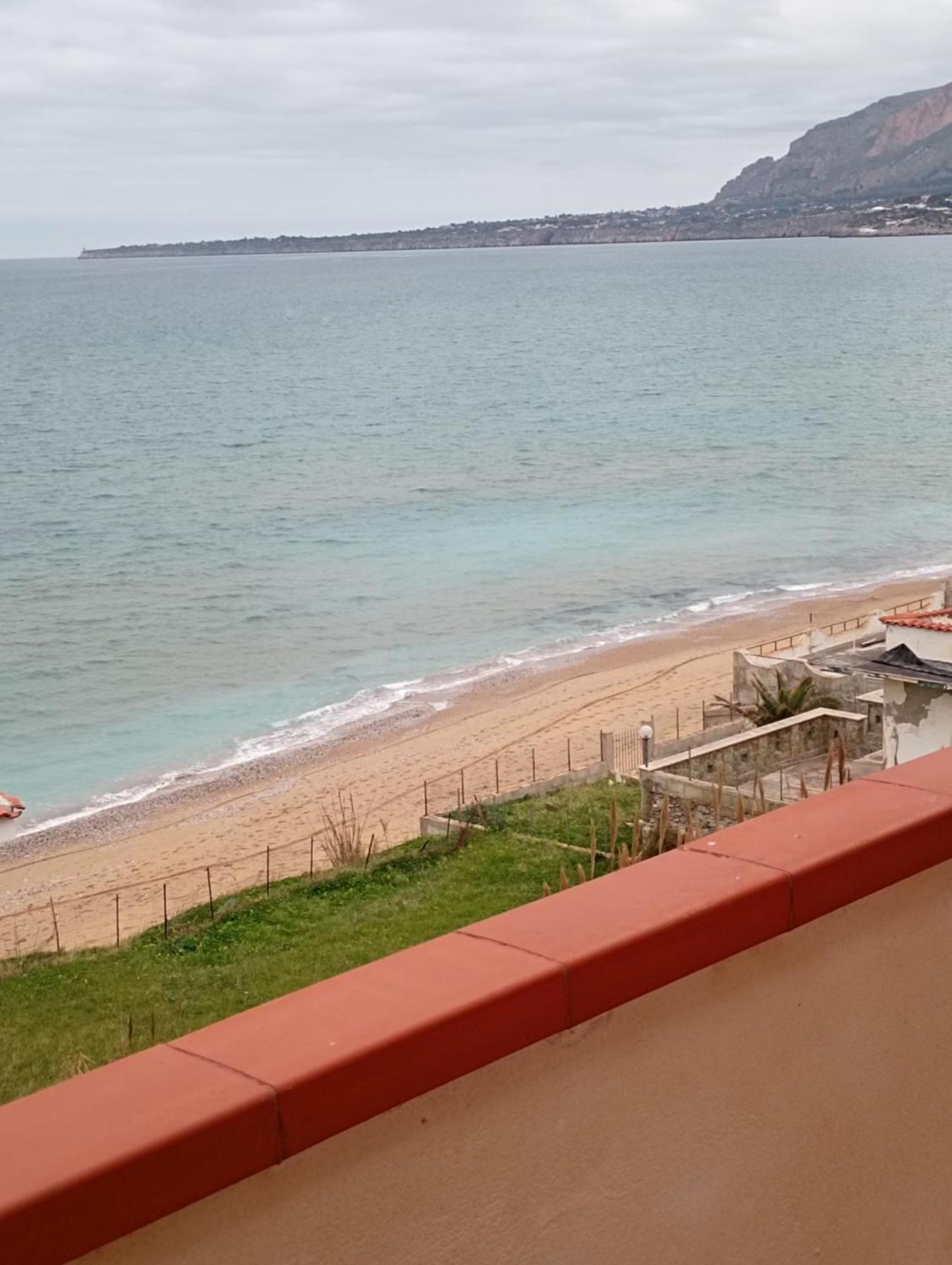 La Finestra Sul Mare Piano 2 * Trappeto (Sicily)