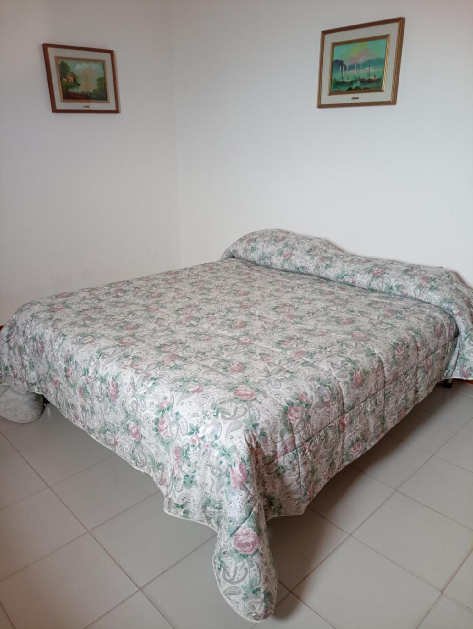 La Finestra Sul Mare Piano 2 *